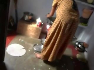 Warga india pembantu rumah tergoda oleh pemilik apabila isteri tidak rumah