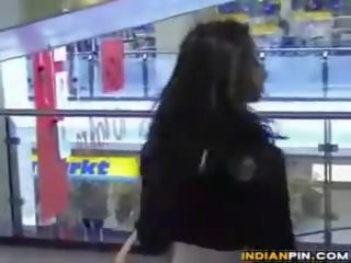इंडियन होने डर्टी वीडियो में the ड्रेसिंग कक्ष