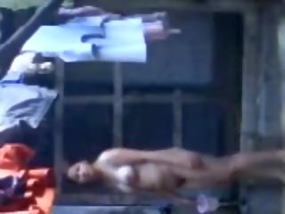 Гледайте това деси bhabhi къпане и гол при вкъщи в на
