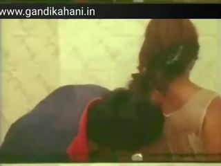 Μπάνιο απίθανη ινδικό Ενήλικος βίντεο με δέση mast νεαρός