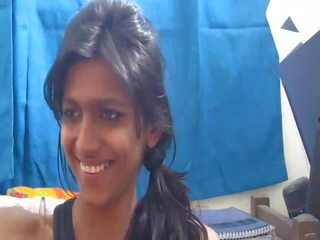 Non-nude kuumin intialainen koulu koulutyttö päällä verkkokameran - desibate*