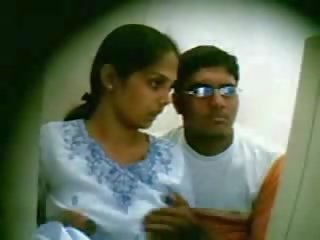 Caméra espion captures amateur jeune indien couple baise vid