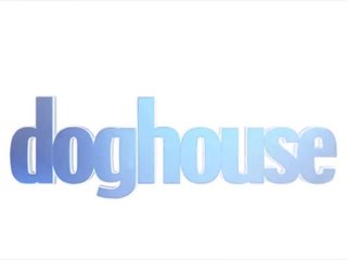 Doghouse - kaira rakkaus on a terrific punapää tipu ja nauttii täyte hänen pillua & perse kanssa dicks
