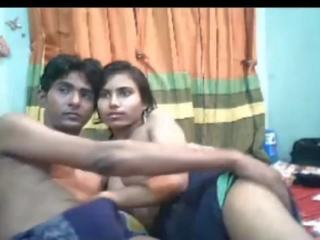 Desi tempting Teen adolescent Playing With Her companion On Cam-Mms